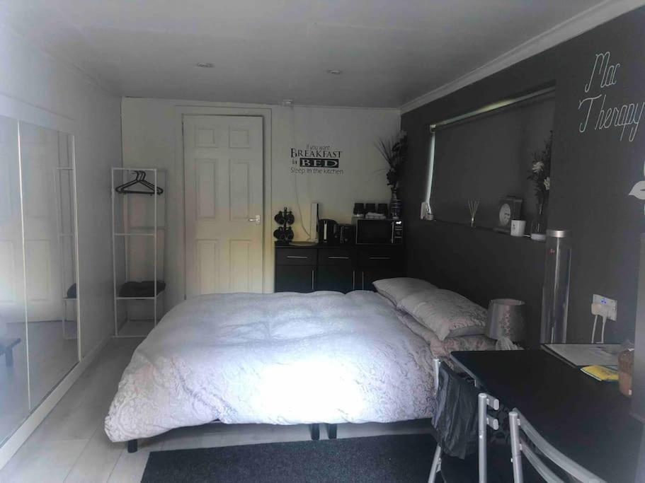Belfast Private Room, En-Suite & Own Access Exterior foto
